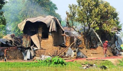 মান্দায় হত্যা মামলার আসামিদের বাড়িতে হামলা, ভাঙচুর ও অগ্নিসংযোগ