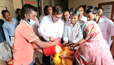 রহনপুর পৌরসভায় ভিজিএফের চাল বিতরণ শুরু