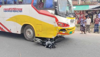 পত্নীতলায় সড়ক দুর্ঘটনায় মোটরসাইকেল আরোহী যুবক নিহত