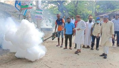ডেঙ্গুর প্রকোপ ঠেকাতে চাঁপাইনবাবগঞ্জে ৮ টিমের অভিযান, আরও জোরদারের দাবি