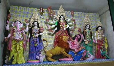 নাটোরে ৪০৩ মণ্ডপে দুর্গাপূজা শুরু, নিরাপত্তায় প্রশাসন