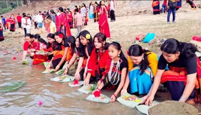সাঙ্গু নদীতে ফুল ভাসিয়ে শুরু হলো বিজু উৎসব