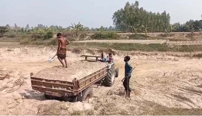 বদলগাছী ছোট যমুনা নদীতে অবৈধভাবে মাটি বালু কাটায় থানায় মামলা, একজন গ্রেপ্তার