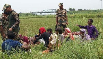 সাপাহার সীমান্তে পুশইনে ব্যর্থ হয়ে ১৭ জনকে ফিরিয়ে নিল বিএসএফ, দৃঢ় অবস্থানে বিজিবি