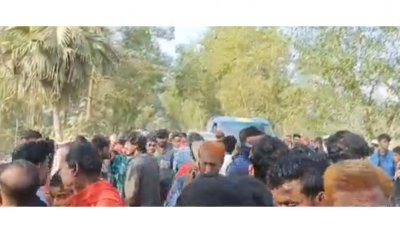 সিরাজগঞ্জে অটোভ্যানে ট্রাকচাপা: স্বামী-স্ত্রী নিহত, গুরুতর আহত ৪