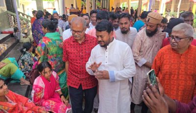 শ্রী রামচন্দ্রের জন্মোৎসব উপলক্ষে পূজায় আগত ভক্তদের সঙ্গে সৌজন্য সাক্ষাৎ ও শুভেচ্ছা বিনিময়ে রাসিক প্রশাসক
