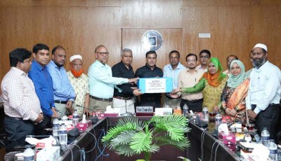 রাবিতে উদ্ভাবিত রানীখেত রোগের ভ্যাকসিন ‘মাস্টার সিড’ হস্তান্তর