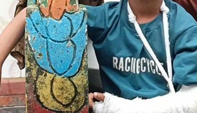 শিক্ষকের বেতের আঘাতে’ হাত ফাটলো মাদ্রাসা ছাত্রের, মুখে গোঁজা হয় কলম