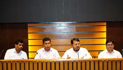 রাজস্ব বিভাগের কর্মকর্তা-কর্মচারীদের সাথে রাসিক প্রশাসকের মতবিনিময়