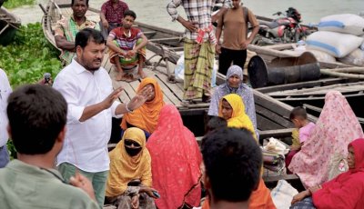 অতিরিক্ত টোল আদায় করলে কঠোর ব্যবস্থার হুশিয়ারি রাসিক প্রশাসকের