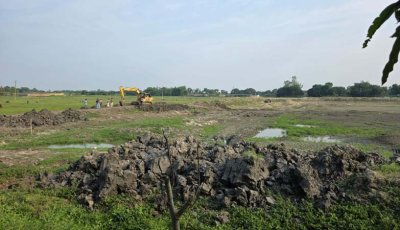 পুঠিয়ায় অভিনব কায়দায় পুকুর খননের অভিযোগ