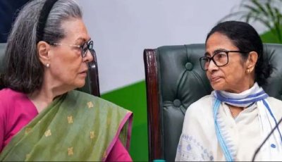 সনিয়ার প্রস্তাব! কংগ্রেসেই ফিরছেন ‘খড়কুটোহীন’ মমতা?