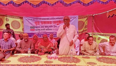 বাঘায় গ্রামীণ সড়ক নদী ভাঙনে ক্ষতিগ্রস্ত পরিবারকে নির্মিতঘর হস্তান্তর