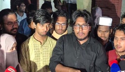 সাংবাদিকদের পর ডাকসু নেতাদের মামলাও নিল না শাহবাগ থানা