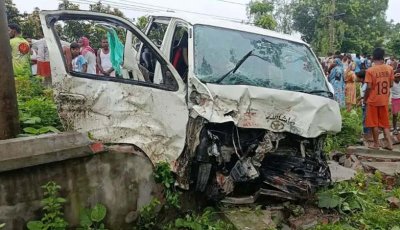 কনে নিয়ে ফেরার পথে মাইক্রোবাস খাদে, শিশুসহ নিহত ২