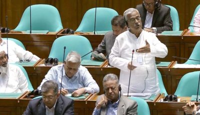 ৭১ সালে কোথায় ছিলেন? বিরোধীদলকে জয়নুল আবদিন ফারুক