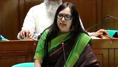 টুকু আসে, টুকু যায়-লোডশেডিং নিয়ে রুমিন ফারাহানা