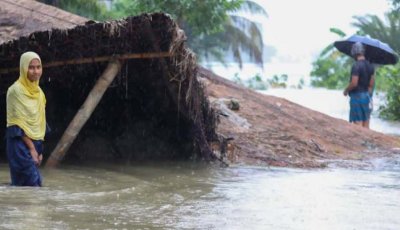 সাত জেলায় বন্যায় ৫৬ জনের মৃত্যু, আশ্রয়কেন্দ্রে ১০ হাজারের বেশি মানুষ