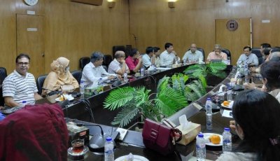রাবিতে ডেঙ্গু প্রতিরোধে হল প্রাধ্যক্ষদের সঙ্গে জরুরি সভা