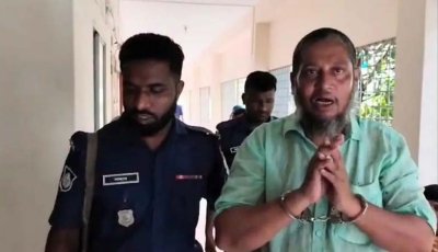 শিক্ষা কর্মকর্তাকে কুপিয়ে জখমের পর প্রধান শিক্ষক বললেন, ‘টাইগার খেয়েছি’