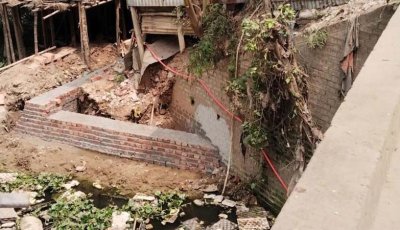 তানোরে কলেজের জমি দখল, তৈরি হচ্ছে দোকান