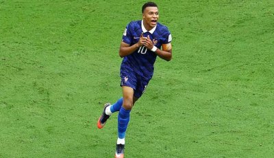 আবার গোল্ডেন বুট জিতে এমবাপের অনন্য কীর্তি