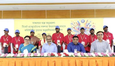 দক্ষতা অর্জনের লড়াইয়ে সফল পবিত্র, অনুপ্রাণিত হচ্ছেন গ্রামের তরুণরা
