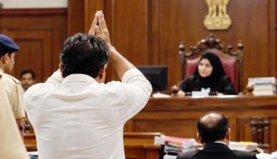 হিজাব পরা বিচারককে দেখে ‘জয় শ্রীরাম’স্লোগান