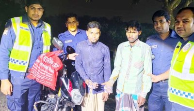 পোরশায় ৪০০পিস ট্যাপেন্টাডল ট্যাবলেটসহ দুই যুবক আটক