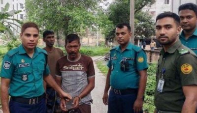 রুয়েটে তারকাটা চুরি করতে গিয়ে চোর আটক
