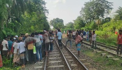 নাটোরে মোবাইল ফোনে কথা বলার সময় ট্রেনে কাটা পড়ে গরু ব্যবসায়ী মৃত্যু