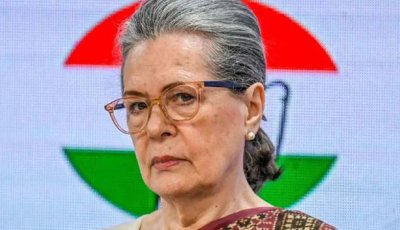 ফুসফুসে সংক্রমণ! এখন কেমন আছেন সোনিয়া গান্ধী?