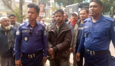 পার্বতীপুরে বিদ্যুৎতের তার চুরি বিরোধী যৌথ অভিযান, ৪ জন গ্রেফতার