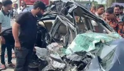 হোটেলে খেয়ে কার নিয়ে মহাসড়কে উঠতেই বাসের ধাক্কা, নিহত ৪