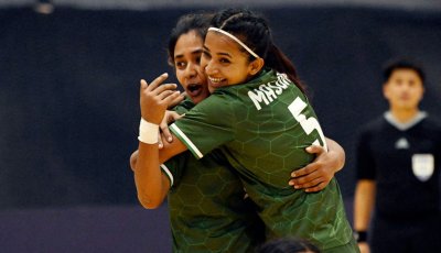 জয়ে ফিরলেন সাবিনারা