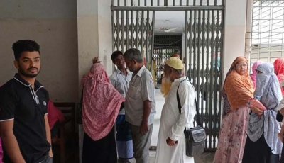 হামের পরিবর্তে এক মাসের শিশুকে দেওয়া হলো জলাতঙ্কের ভ্যাকসিন