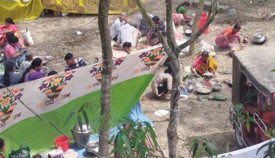 পার্বতীপুরে হিন্দু ধর্মাবলম্বীদের বারনী স্নান মেলা অনুষ্ঠিত