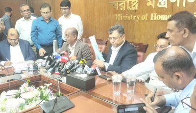 অন্তর্বর্তী সরকারের দু-একটি বাদে সব কার্যক্রম বৈধতা পাচ্ছে, গণভোটও পাবে: স্বরাষ্ট্রমন্ত্রী