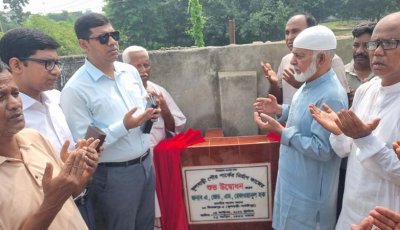 ফুলবাড়ীতে পৌর পার্ক নির্মাণ কাজের উদ্বোধন