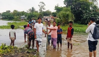 সিংড়ায় ভেঙে যাওয়া সড়ক সংস্কার করলেন বিএনপি-ছাত্রদল নেতারা