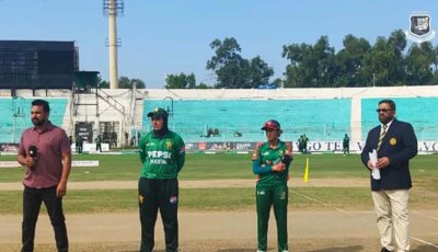 পাকিস্তানকে উড়িয়ে ত্রিদেশীয় সিরিজের ফাইনালে বাংলাদেশের মেয়েরা