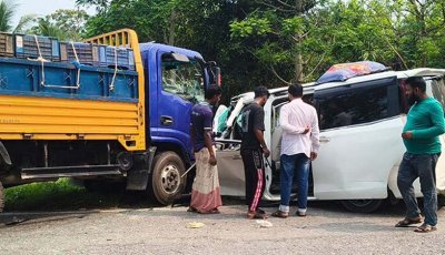 নাটোরে দুর্ঘটনায় বাবার কোলে ২ সন্তানের মৃত্যু
