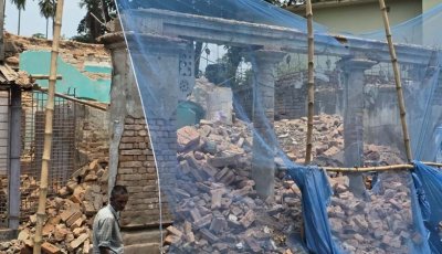 পুঠিয়া রাজবাড়ির ঐতিহাসিক ভবন ভাঙা নিয়ে থানায় সাধারণ ডায়েরি