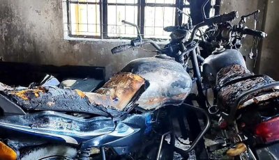 নেত্রকোণায় গ্রামীণ ব্যাংকে বিস্ফোরণ-আগুন, পুড়ল বাইক-নথি