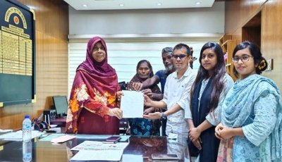 রাজশাহীর সকল বস্তিবাসীর পুনর্বাসন ছাড়া বস্তি উচ্ছেদ বন্ধের দাবিতে স্মারকলিপি প্রদান