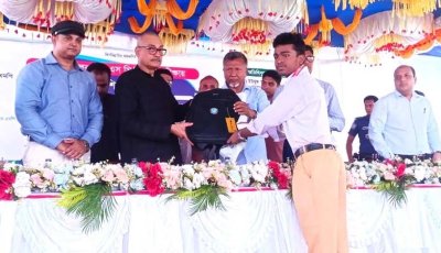 চাঁপাইনবাবগঞ্জ জেলা পরিষদের উদ্যোগে কৃতী শিক্ষার্থীদের সংবর্ধনা