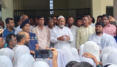 সাপাহারে মধইল বালিকা উচ্চ বিদ্যালয়ে এমপি মোস্তাফিজুর রহমানকে সংবর্ধনা