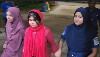 ফ্যামিলি কার্ড দেওয়ার কথা বলে টাকা নেওয়ার অভিযোগ, এনসিপি নেত্রী আটক