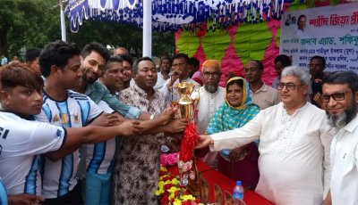 মোহনপুরে শহীদ জিয়া প্রীতি ফুটবল টুর্নামেন্ট অনুষ্ঠিত