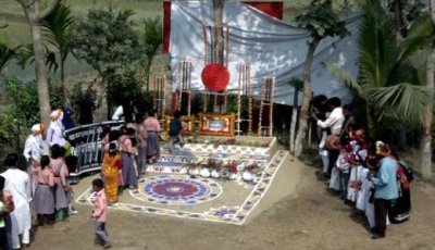 বাবুডাইং  আলোর পাঠশালায় বাঁশ -কঞ্চি দিয়ে তৈরি শহীদ মিনারে শিক্ষার্থীদের  শ্রদ্ধা